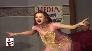 DEEDAR MUJRA BANA GI TABEDAR NASEEBO LAL PAKISTANI MUJRA DANCE NASEEBO LAL [upl. by Oiramed]