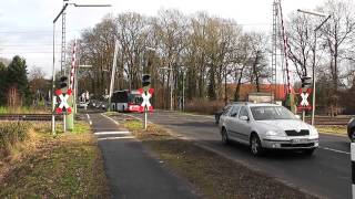 Bahnübergang quotLingener Straßequot Emsbüren Leschede  BÜS72  langsame Schranken [upl. by Inalaeham]