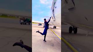 Qayamat 🛬🙍😂aeroplane travel comedy shorts trendingshorts video allcountryairlinces love [upl. by Rennug944]