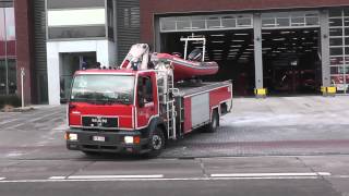 Brandweer AntwerpenNoord met de spoed naar een melding van Personen te Water [upl. by Millur239]