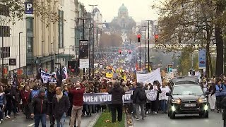 Manifestation à Bruxelles pour défendre les libertés après de nouvelles mesures antiCovid [upl. by Bourque]