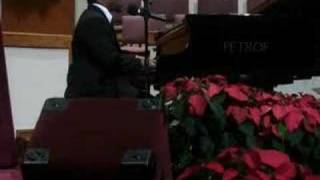 Robert quotSHOWTOONquot Henderson IIChristmas Medley 07 [upl. by Horvitz]