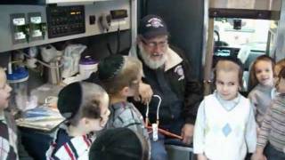 Chasidic Kids Exploring Hatzolah Ambulance [upl. by Brufsky]