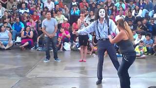 mimo Moy bailando en Plaza Rioes perro [upl. by Werner]