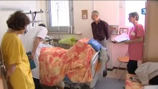 Reportage dans le service des soins palliatifs du CHU de Poitiers [upl. by Anuahc]