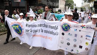 Marcha mundial por la paz parte desde una universidad de Costa Rica  AFP [upl. by Llebasi795]