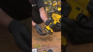 PARAFUSADEIRA FURADEIRA 38 10MM 12V MAX BIVOLT DCD700C2 DEWALT [upl. by Coniah413]