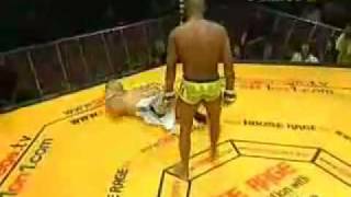 Anderson Silva  Nocaute de cotovelo Best Knockout [upl. by Mohammad]