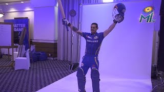 Quinton de Kock ChecksIn  Mumbai Indians [upl. by Nesiaj754]