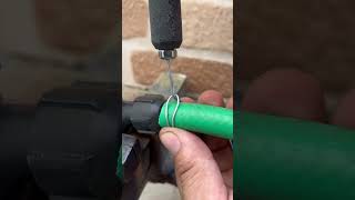 Use uma rebitadeira para travar mangueira truques diy tools vocêsabia idéias [upl. by Panta909]