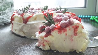 НЕВЕСОМЫЙ торт АННА ПАВЛОВА ☁️ ДЕКОР клюква в quotснегуquot☁️Pavlova cake recipe [upl. by Adnawot52]