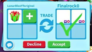 🥳🎁HUGE WIN FOR MY RARE CHRISTMAS GIFT  GOT A MEGA ALBINO BAT ADOPT ME TRADING adoptmetrades [upl. by Fleming979]