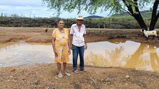 VEJA A ALEGRIA DE DONA TEREZINHA E SEU RUFINO COM A CHEGADA DA CHUVA AQUI NO SERTÃO PERNAMBUCANO [upl. by Applegate]