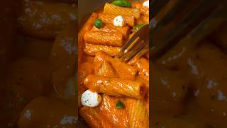 Nocream but super creamy tomato pasta [upl. by Iviv]