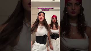 IRIS DIDOMENICO E IL SUO COSTUME DI HALLOWEEN INSIEME A UNA SUA AMICA tiktok perte webboh humor [upl. by Jarret]