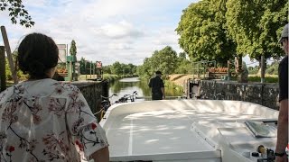 Per Hausboot unterwegs auf der Mayenne in Frankreich [upl. by Everett465]