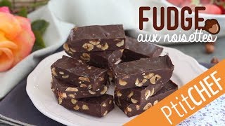 Recette de fudge au chocolat lait concentré sucré et noisettes  Ptitchefcom [upl. by Anerat]