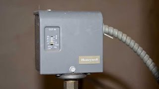 Honeywell Pressuretrol PA404A [upl. by Suoirred]