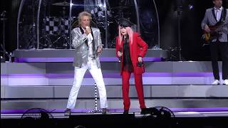 Sir Rod Stewart with Cyndi Lauper  This Old Heart of Mine Live [upl. by Mahan]