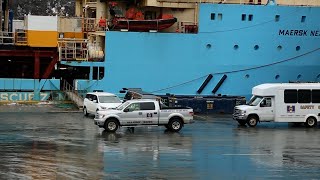 Llega a Terranova el barco que transporta a dos fallecidos del Villa de Pitanxo [upl. by Riatsala918]