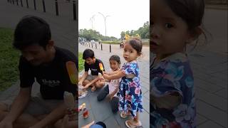 Enak banget nih aisyah makan eskrim sama baso youtubeshorts [upl. by Andee]