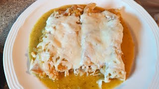 Enchiladas verdes rellenas con pollo [upl. by Adidnac]