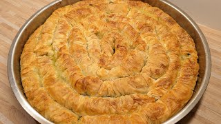 Börek mit Spinat und Käse  ganz einfach und suuuperlecker [upl. by Honebein882]