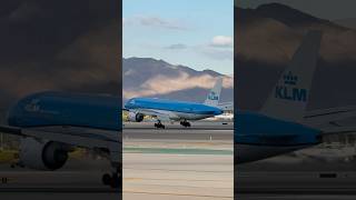 KLM 635 Heavy B772 arrives at Las Vegas LAS  PHBQG  planespotting [upl. by Publius]