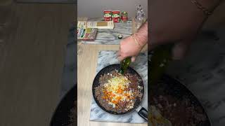 Le secret des spaghettis bolognaise la véritable  Ragoût de bolognaise 🇮🇹 food recipe shorts [upl. by Berrie724]