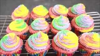 Reteta Cupcakes Multicolore [upl. by Greenwood]