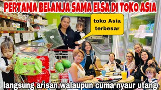 PERTAMA BELANJA DI TOKO ASIA TERBESAR SAMA ELSA MAUNYA BORONG SEMUANYA DAUN PISANG HARGA KAYAK EMAS [upl. by Schick]