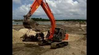 Excavator Hitachi Zaxis 200 in bangka tin [upl. by Sutit]