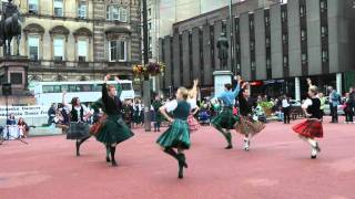 Scottish folk dance Strathspey amp Tulloch [upl. by Robin126]