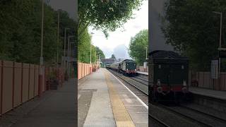 7029 ‘Clun Castle’ powering through Whitlocks End ukrail railway britishrail steamtrain shorts [upl. by Nemaj315]