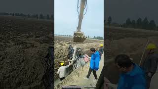 The process of rescuing a sentence lift that fell into a trench with an excavator [upl. by Nollat]