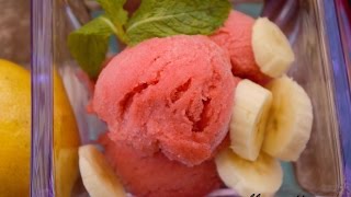 Sorbet FraisesBanane Facile sans Sorbetière Par QUELLERECETTE Episode 62 [upl. by Eolanda206]