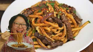 Nouilles udon sautées au bœuf – un plat délicieux à réaliser avec ce que vous avez sous la main [upl. by Lisan]