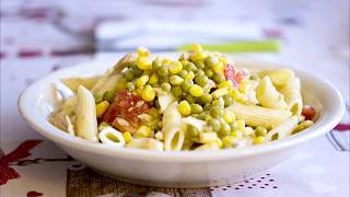 Recette  Salade de pâtes petits pois maïs thon et tomate [upl. by Nickerson]