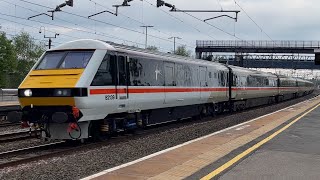 LSL Class 82 139 and Class 86 101 with 1Z47 London Euston [upl. by Teece91]