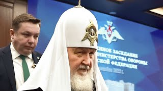 Guerre en Ukraine  lÉglise orthodoxe russe fait la chasse aux prêtres dissidents [upl. by Danczyk256]