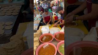 Tlacoyos de guisados y salsas caseras en el tianguis tlacoyos salsas garnachas viral parati [upl. by Willy]