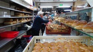 Master Bakers making 100s of bagels at World Famous 24 hour bakery quotBeigel Bakequot Brick Lane London [upl. by Iviv811]