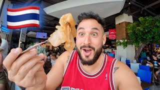 THAI STREETFOOD IN THE MALL Pattaya Food Tour [upl. by Vanessa]