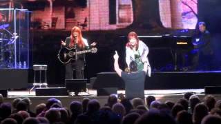 The Judds  Ravinia 10th June  end of Mama hes crazy starg of why not Me [upl. by Trebor]