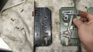 Broken Door Lock Mechanism Disassembly Defective [upl. by Balduin]