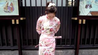 How to wear Japanese quotKIMONOquot robe [upl. by Denzil743]