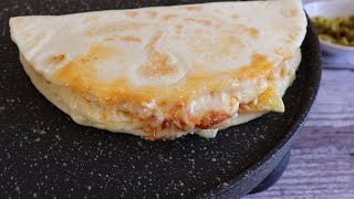 كيسادياس فطائر مكسيكية بالجبن و التونة سهلة التحضير Quésadillas au thon et fromage [upl. by Hubble939]