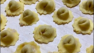 La vera ricetta dei CAPPELLETTI ToscoRomagnoli fatti in casa [upl. by Redle]