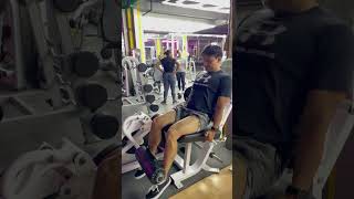 Extensiones De Cuadriceps En Maquina fitnessmotivation gym piernas [upl. by Othelia]