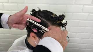 Mens Haircut for Curly Hair  Come lavorare su un taglio riccio [upl. by Ahsetra]